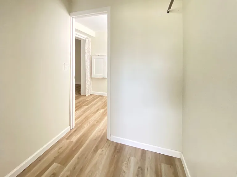 70 Brooks Dr — Photo 16