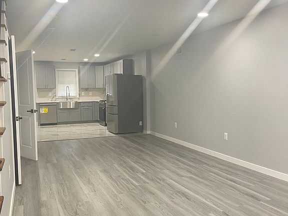 2nd image of 2603 Shields St