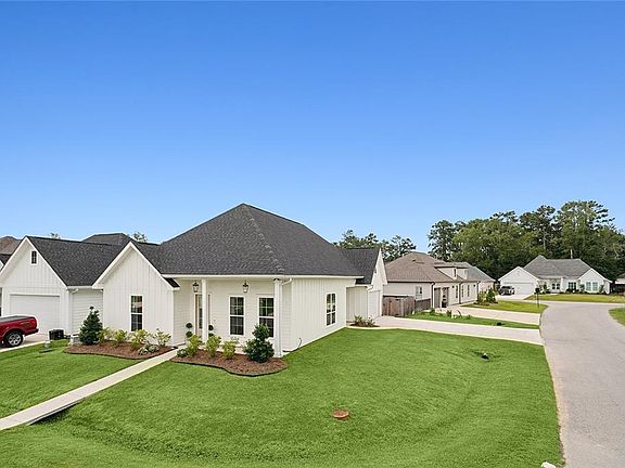 2nd image of 2020 Begue Ln