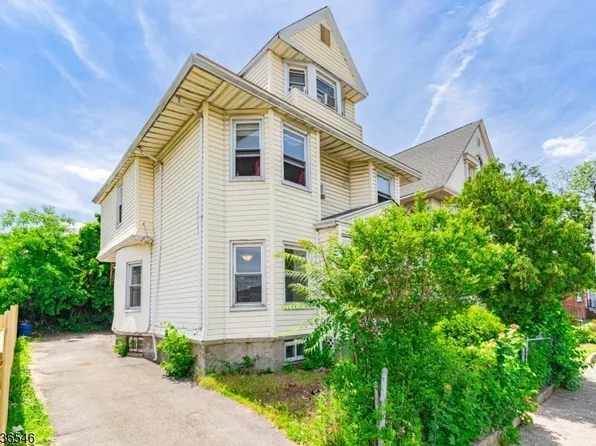 3 Winthrop Ter, East Orange City, NJ 07018