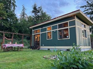 2134 Cherry St, Port Townsend, WA 98368
