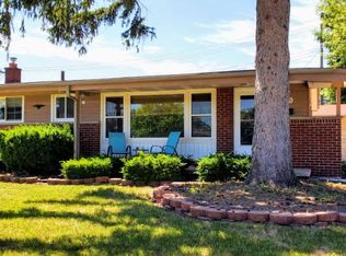 10035 Camden St, Livonia, MI 48150