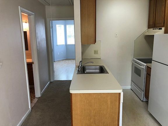 3rd image of 119 Tall Oaks Dr Unit H