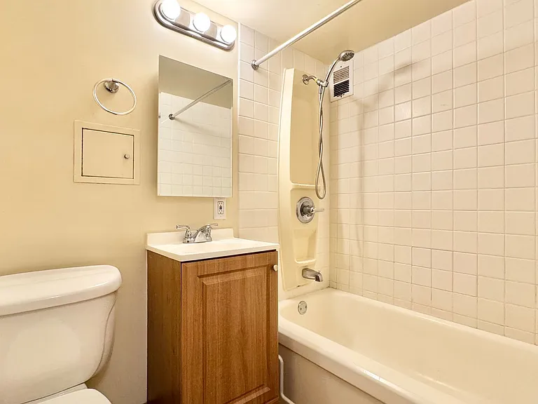 1415 Victoria St #1010 — Photo 17