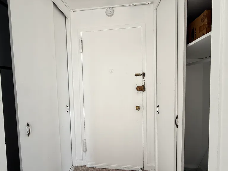 3031 Edwin Ave #5C — Photo 20