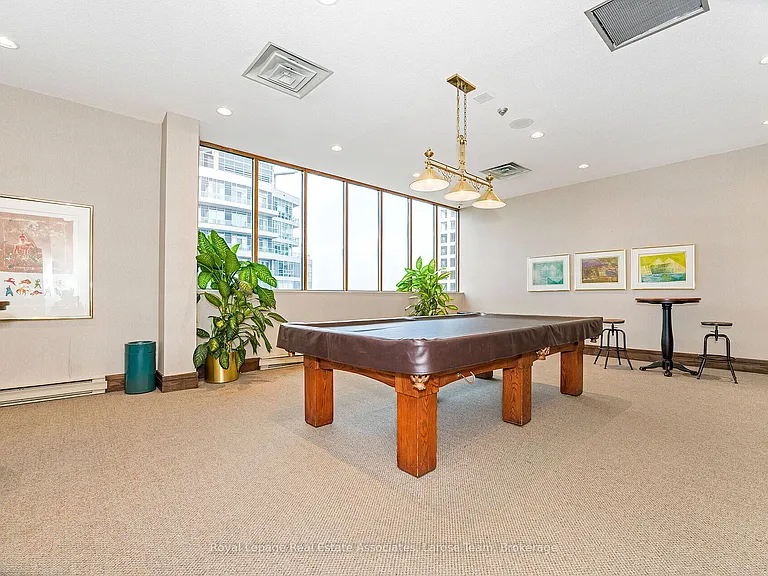 55 Elm Dr W #Penthouse 02 — Photo 35