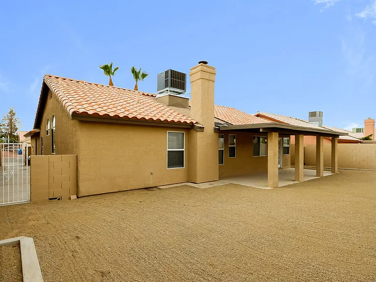 922 Strider Dr — Photo 15