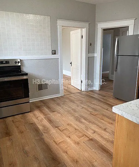 2446 State St #A — Photo 8