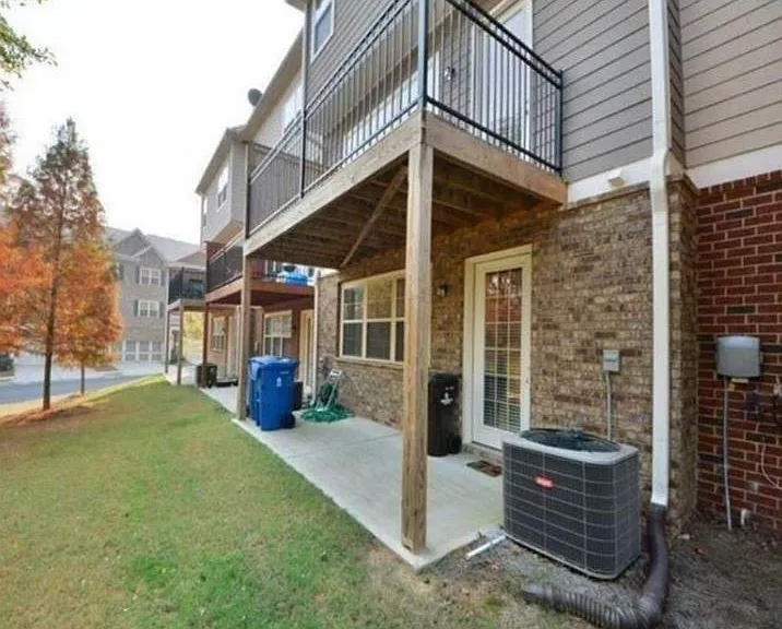 2415 Tenor Ln — Photo 3