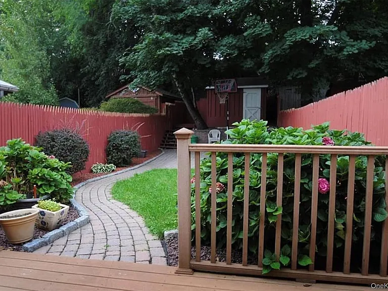 56 Coolidge St — Photo 24