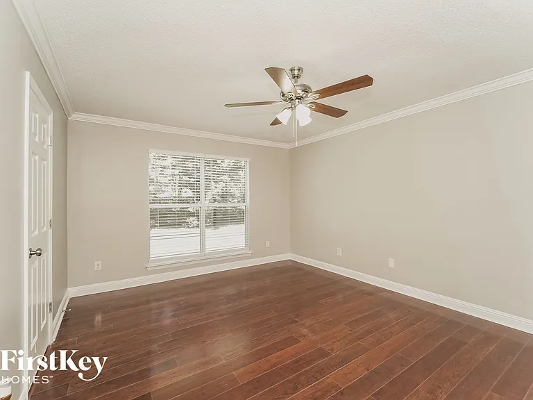 9319 Lake Spring Ave — Photo 9
