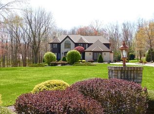 2830 Boston Mills Rd, Brecksville, OH 44141