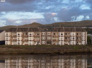 1108 S Holladay Dr #14, Seaside, OR 97138