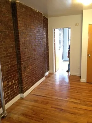 Rented by International Property Services LLC | media 26