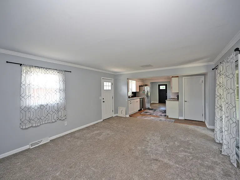 409 Glenn St — Photo 20