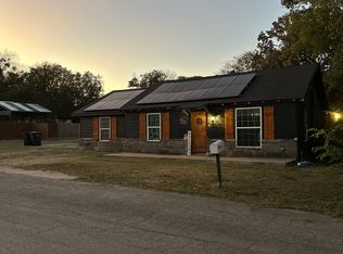 1306 W Lone Star Ave, Cleburne, TX 76033