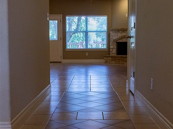 2nd image of 95 Primrose Ln