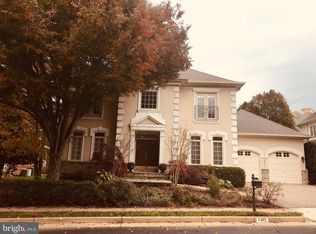 7405 Old Maple Sq, Mc Lean, VA 22102