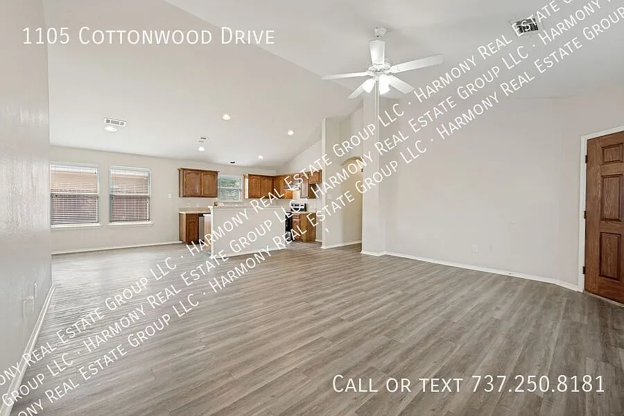 4 bed, 2.0 bath, 1611 sqft, $2,050 — Photo 3