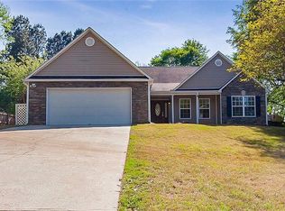 530 Carriage Dr, Bethlehem, GA 30620