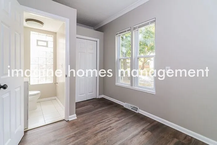800 27th Ave NE — Photo 6