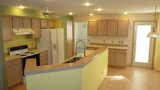 4th image of 16004 135th Avenue Ct E