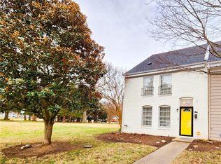 20 Skipwith Green Cir, Henrico, VA 23294