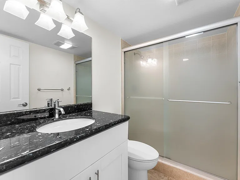 4240 Oaks Ter #103 — Photo 28
