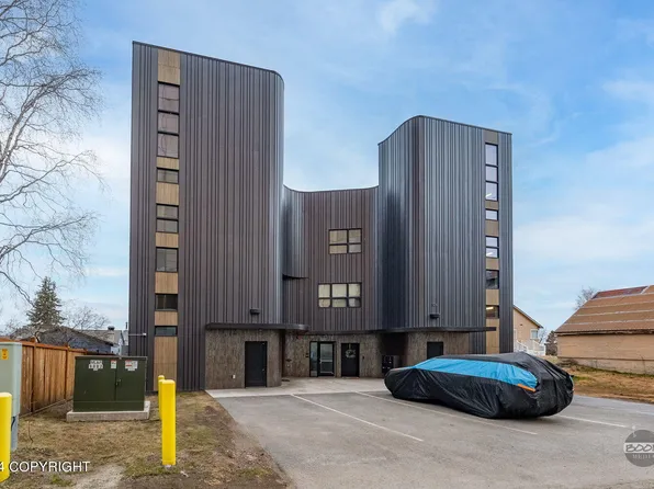 528 Coastal Pl #2, Anchorage, AK 99501