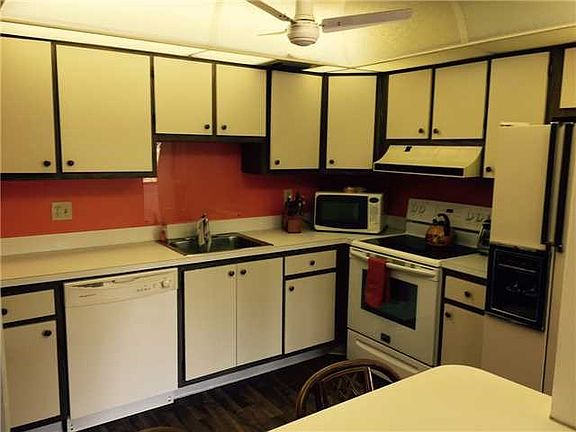 4th image of 1800 SE Saint Lucie Blvd APT 9-201