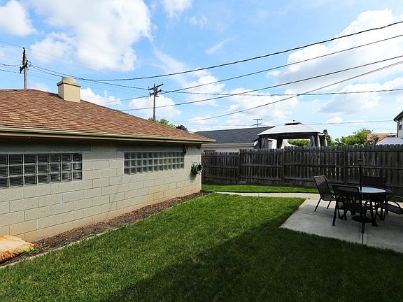 5th image of 8920 W Grantosa Dr