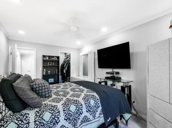 4-27 Schorr Drive image 8 of 19