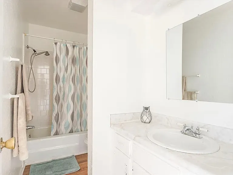 401 12th Ave SE #160 — Photo 1