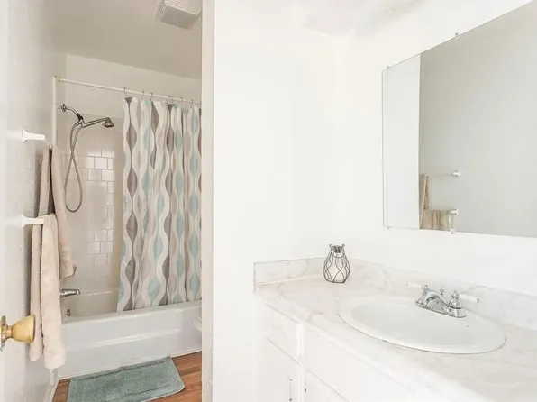 401 12th Ave SE APT 160, Norman, OK 73071