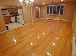 2230 154th St, Whitestone, NY 11357