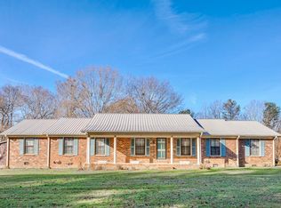 1321 Roan Rd NE, Hartselle, AL 35640