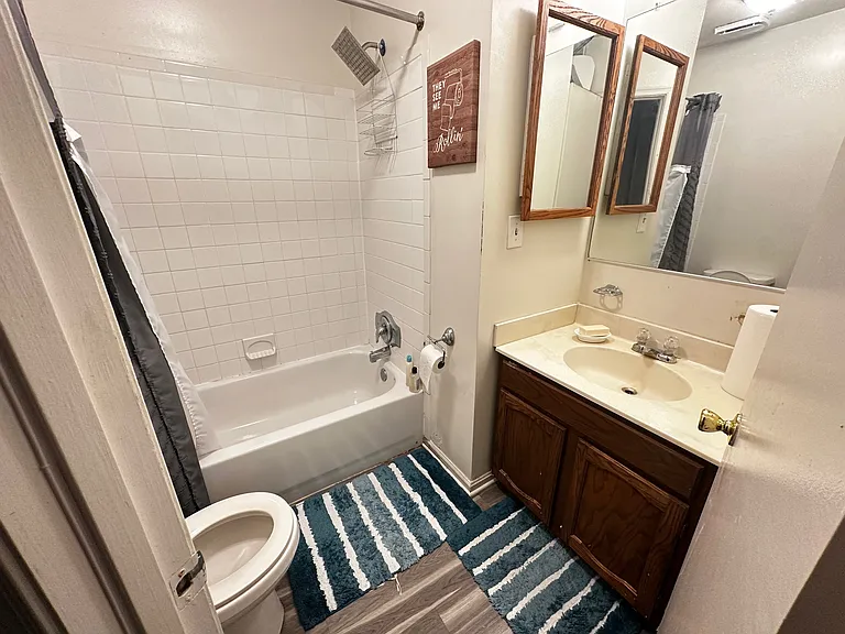 8719 E Grv — Photo 14