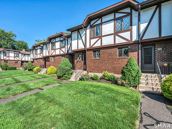 2nd image of 205 Cedar Hollow Drive #205