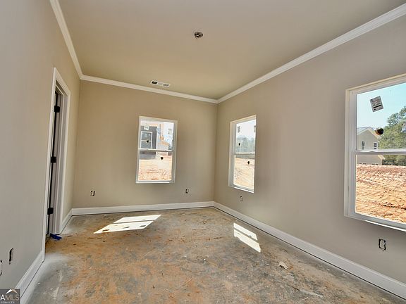 3rd image of 215 Timsbury