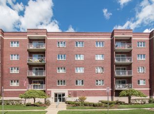 1330 Perry St APT 205, Des Plaines, IL 60016