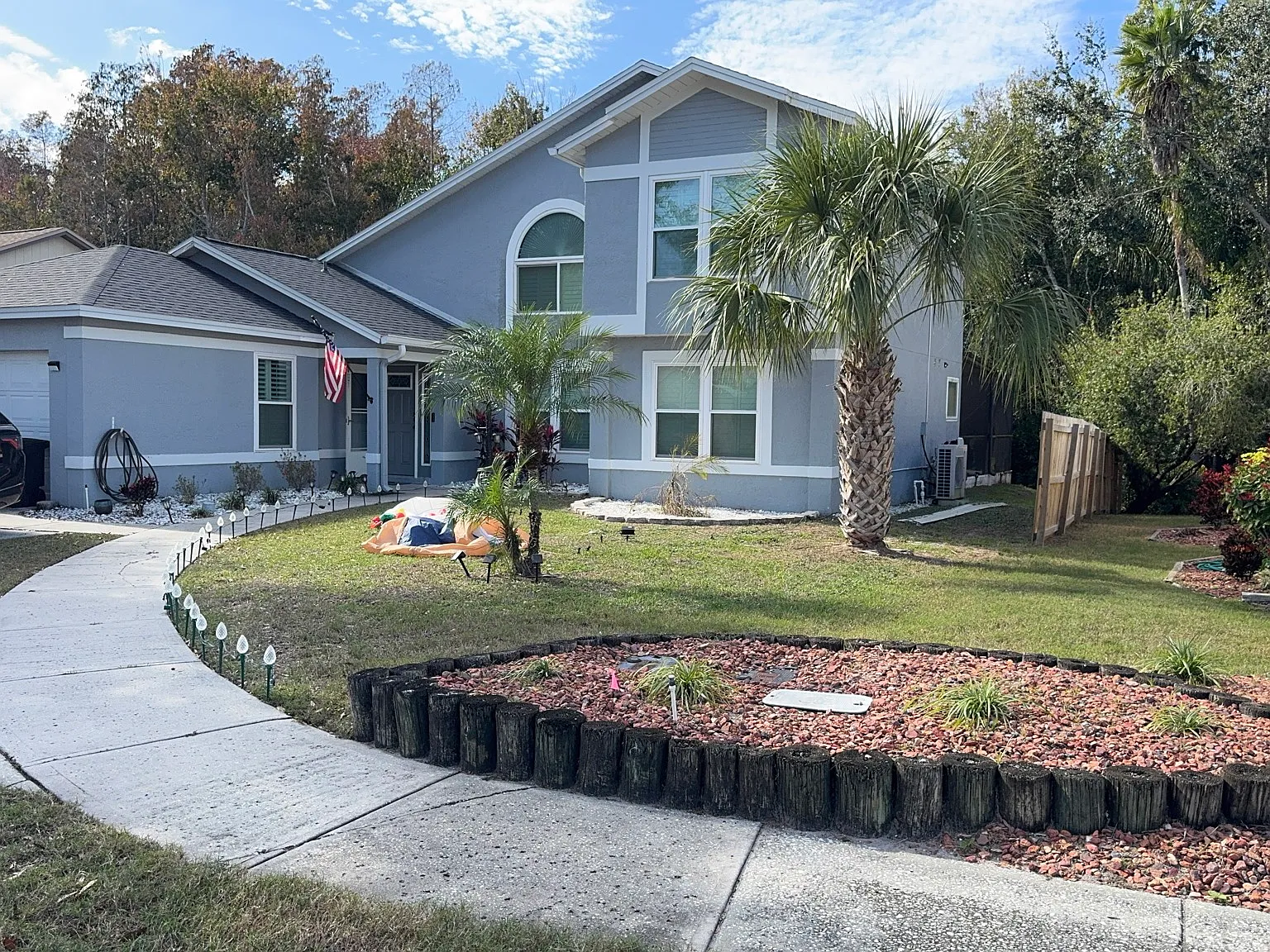 4 bed, 2263 sqft, $2,600 — Photo 2