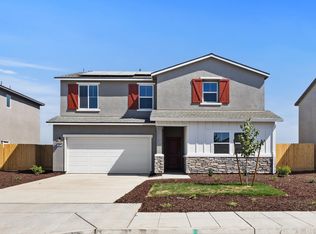 1402 W Clara Ave, Fowler, CA 93625