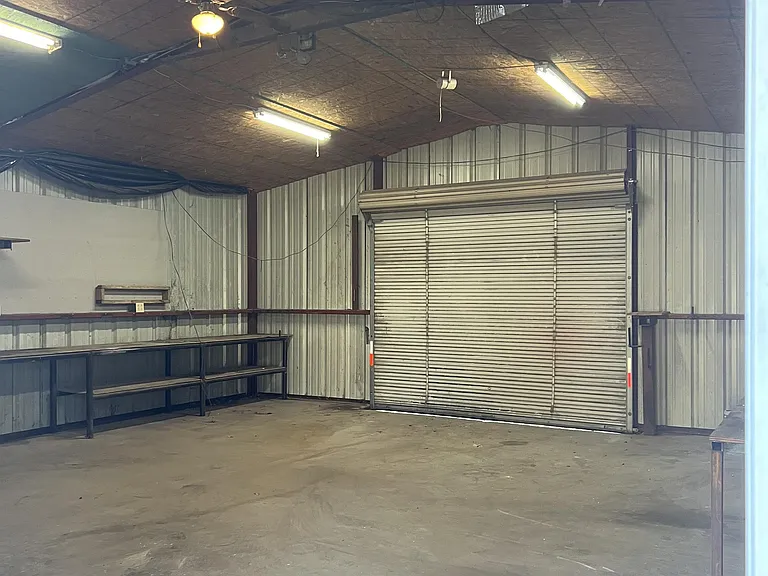320 S 4th St — Photo 14