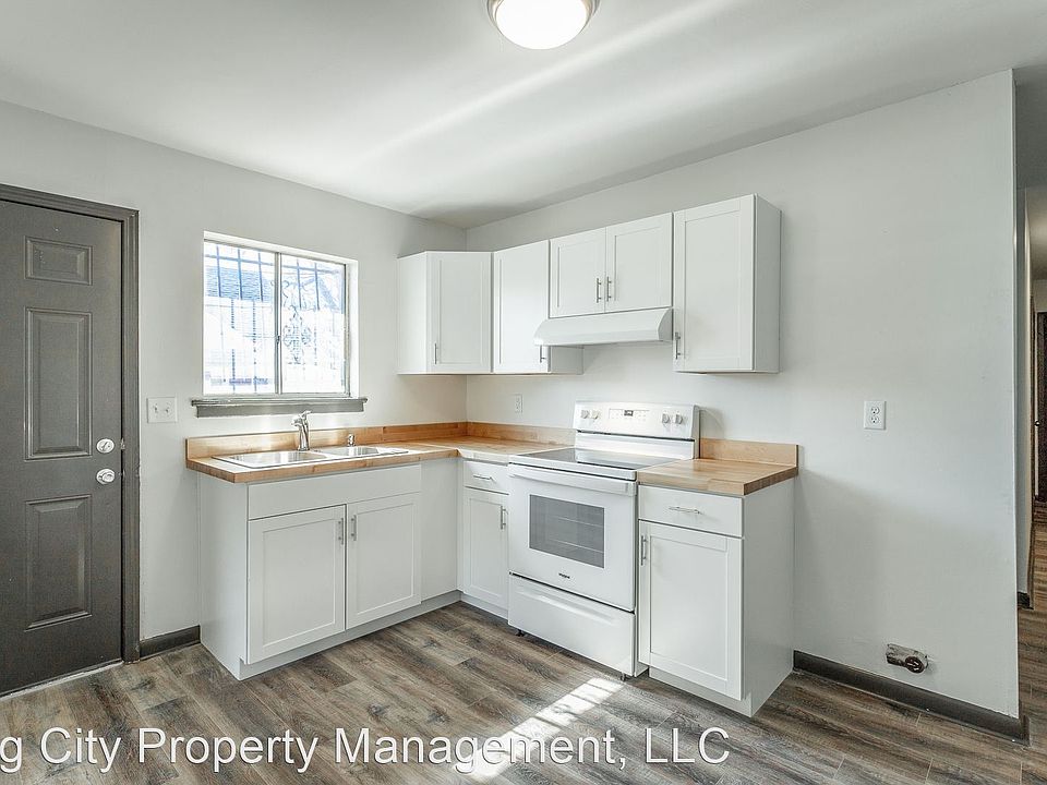 1st image of 869 N Chamberlain Ave