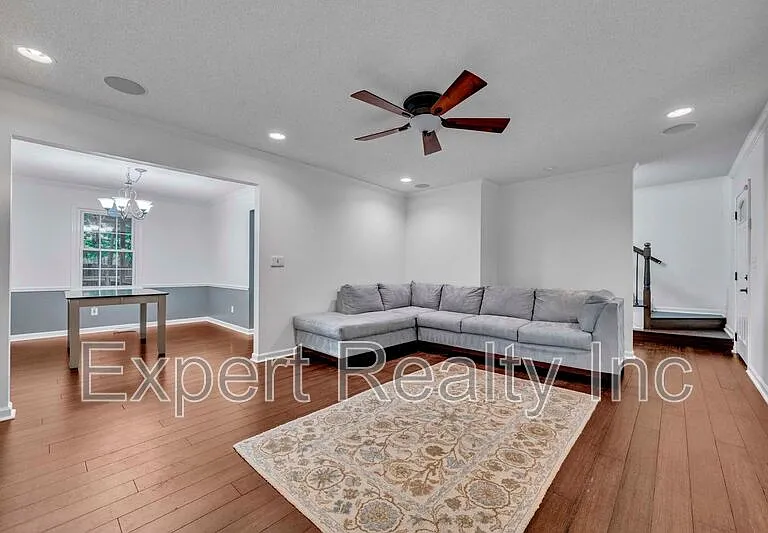 5501 Heath Row Dr — Photo 4