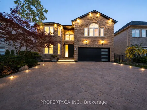 63 Concord Rd, Vaughan, ON L4J 3M2