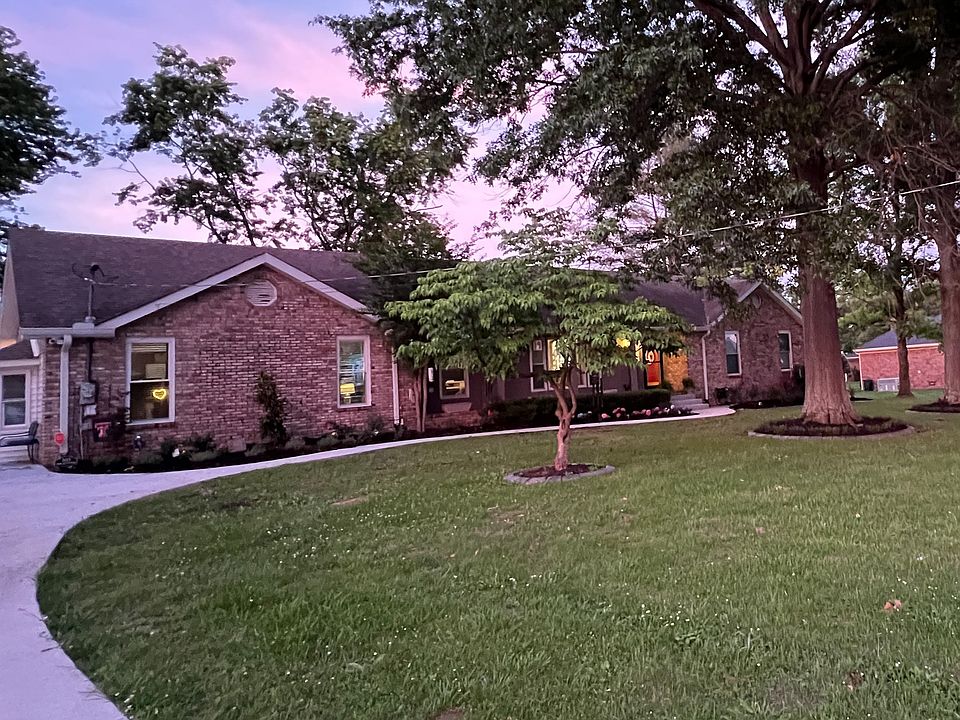 1st image of 153 Bradwood Dr