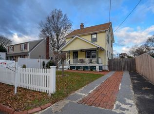 5 Grange St, Huntington, NY 11743