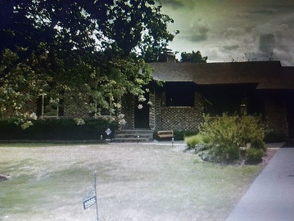 Neighbors Home