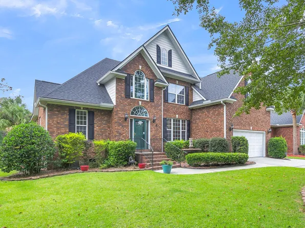 8867 E Fairway Woods Cir, North Charleston, SC 29420